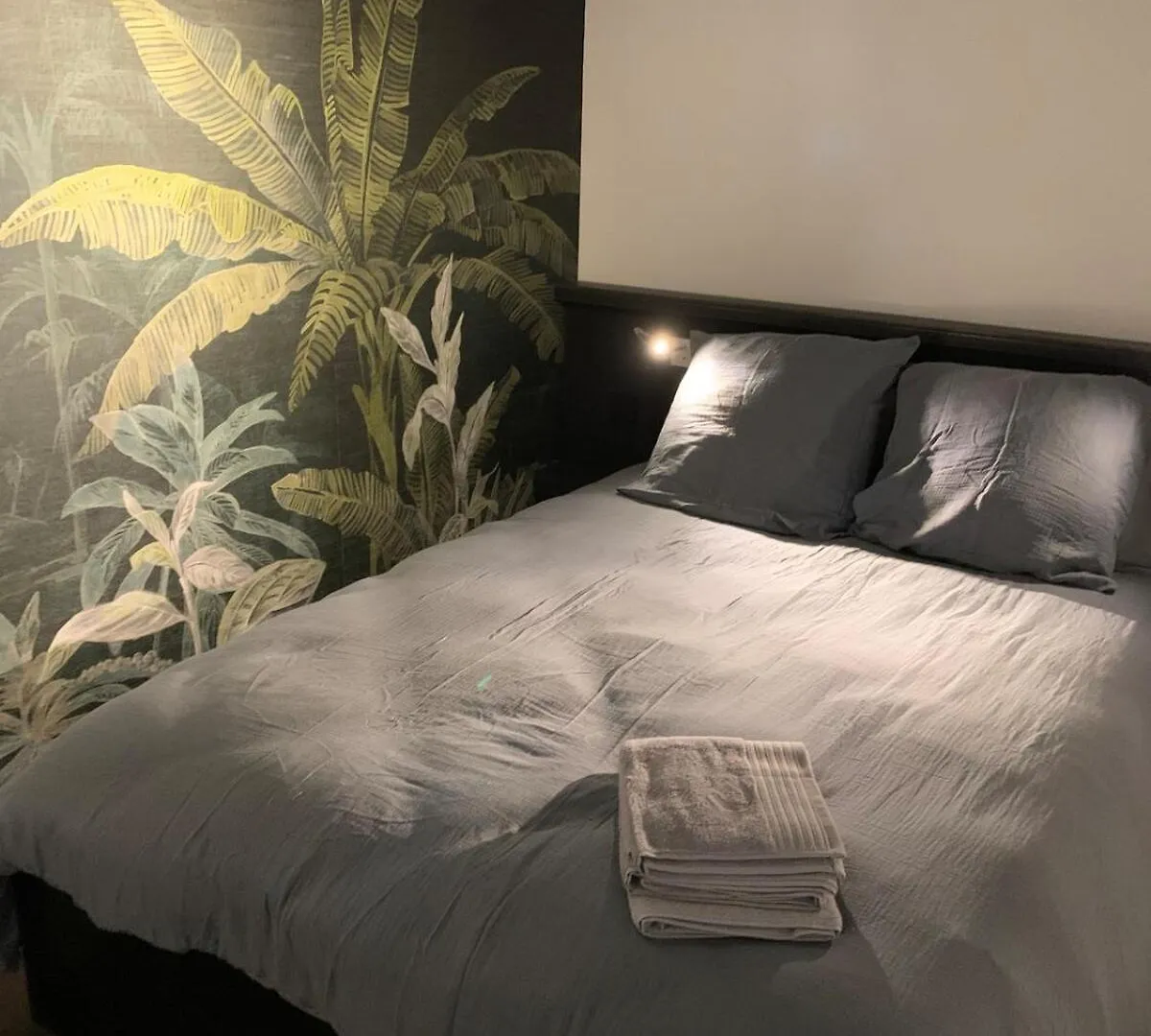 Loft Sur 2 Etages Dans Maison Individuelle Millau France